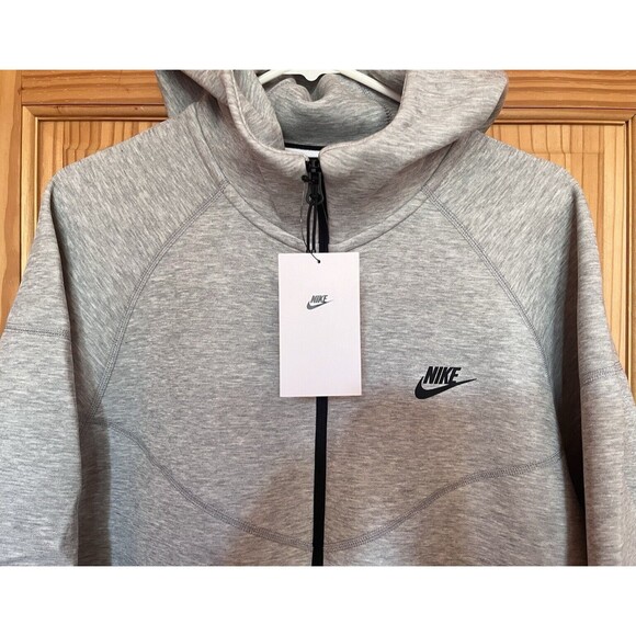 Nike Sportswear Tech Fleece Windrunner Hoodie Heather Grey Size Large FB7921-063 - Picture 3 of 10